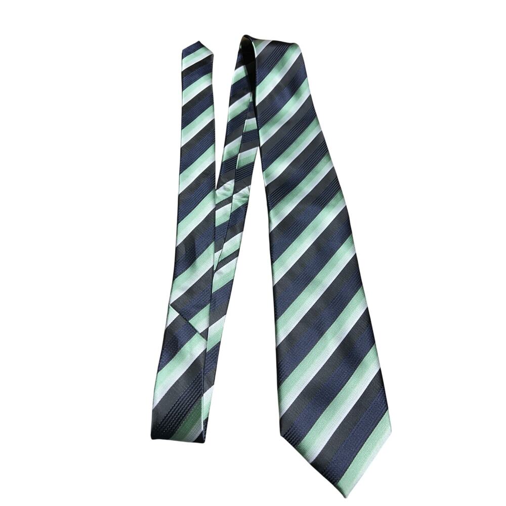 Colours by Alexander Julian featuring mint green, black and dark navy blue